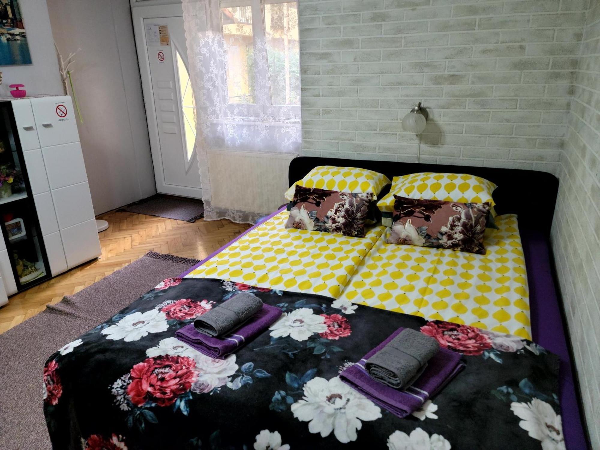 Apartman "Garden" Novi Sad Exterior foto